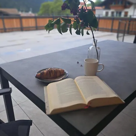 Tyrol Living & Cafe Nova Levante
